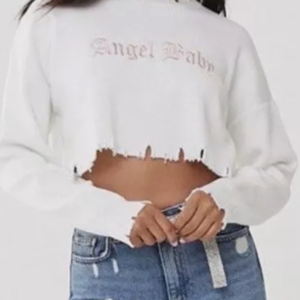 - ANGEL BABY ❤️ Forever 21 cropped sweater